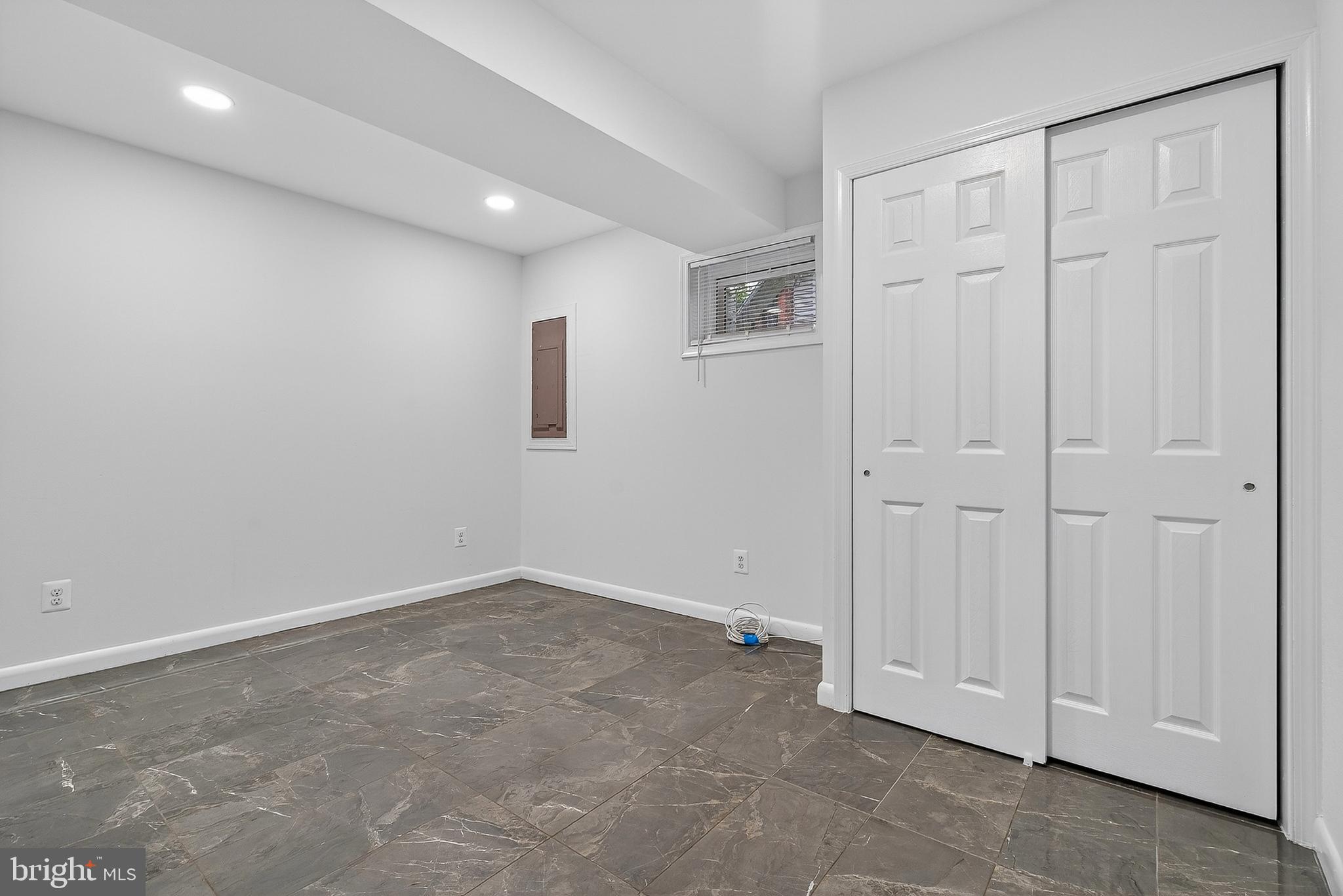 RITCHIE HEIGHTS - Residential