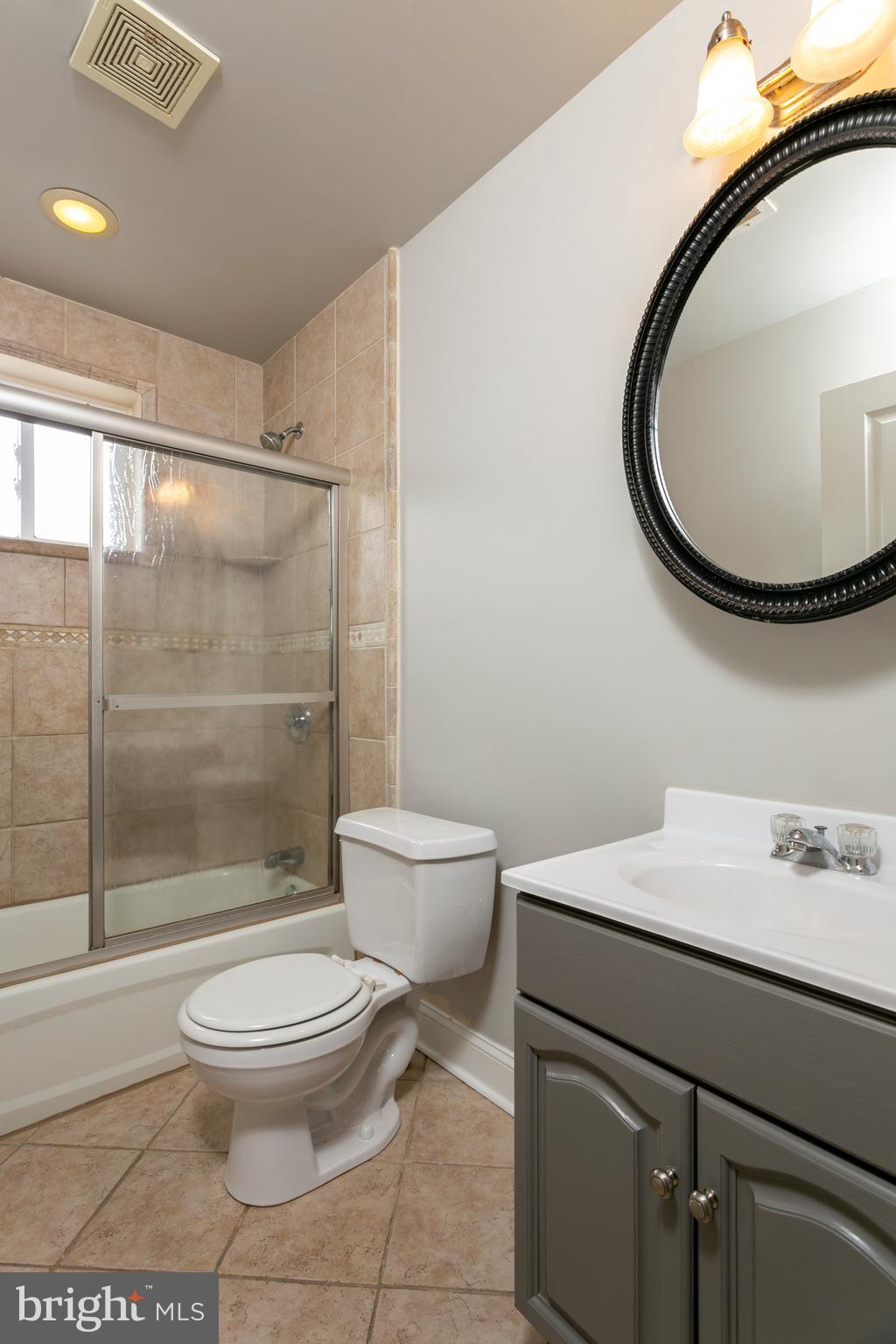 GRADUATE HOSPITAL - Residential Lease