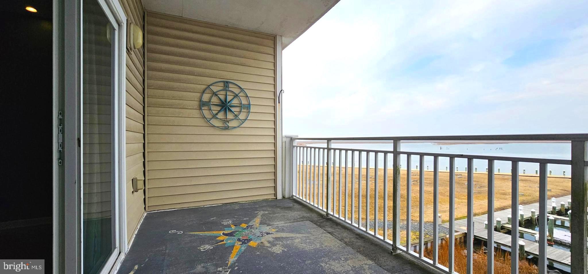 HARBOUR LIGHT CONDOS - Residential