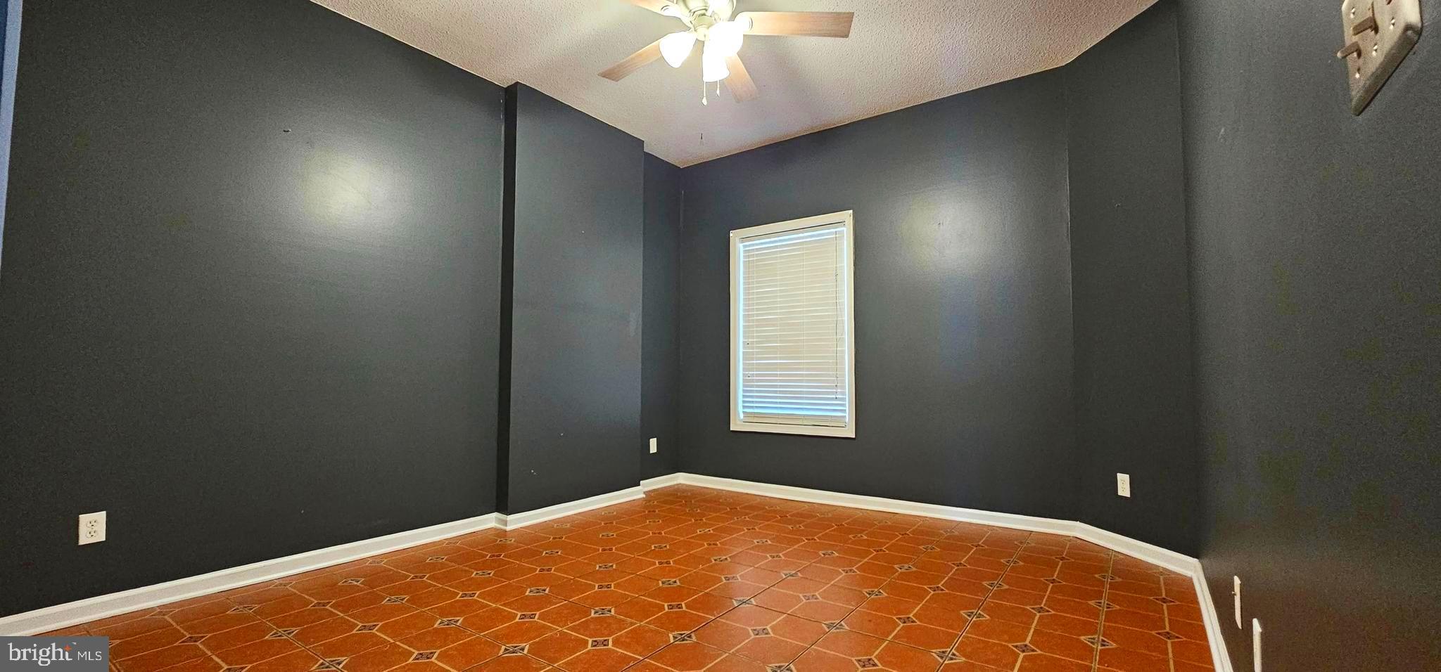 HARBOUR LIGHT CONDOS - Residential