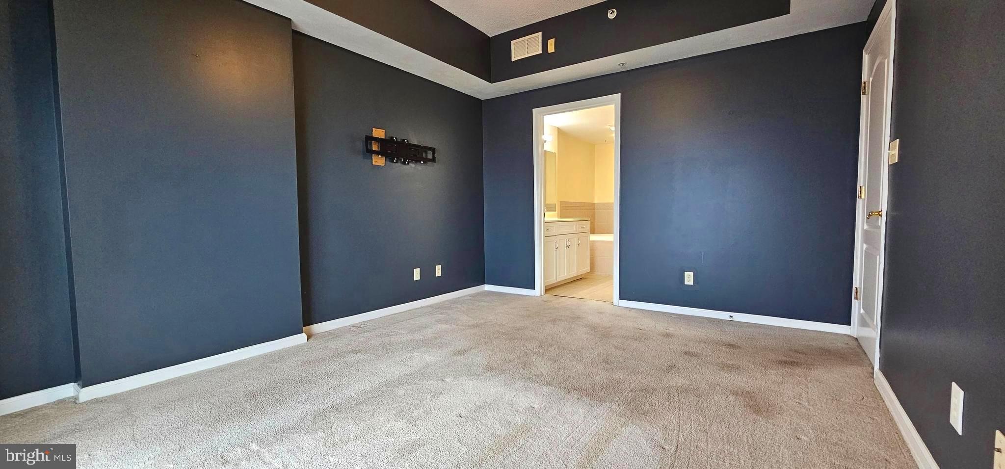 HARBOUR LIGHT CONDOS - Residential