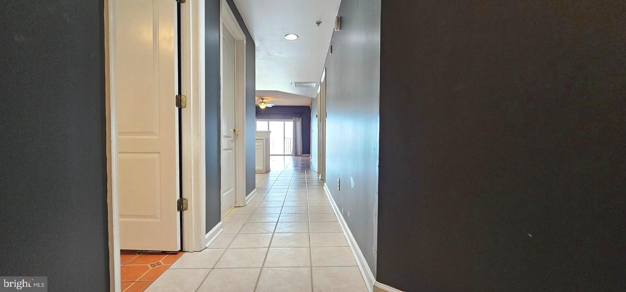 HARBOUR LIGHT CONDOS - Residential