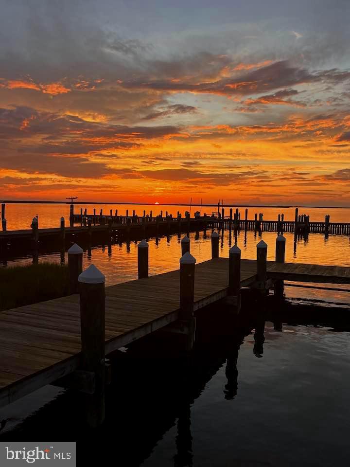 HARBOUR LIGHT CONDOS - Residential