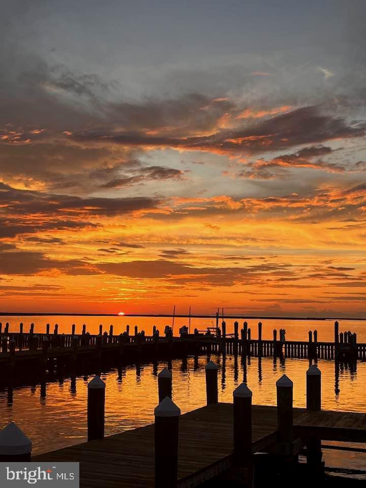 HARBOUR LIGHT CONDOS - Residential