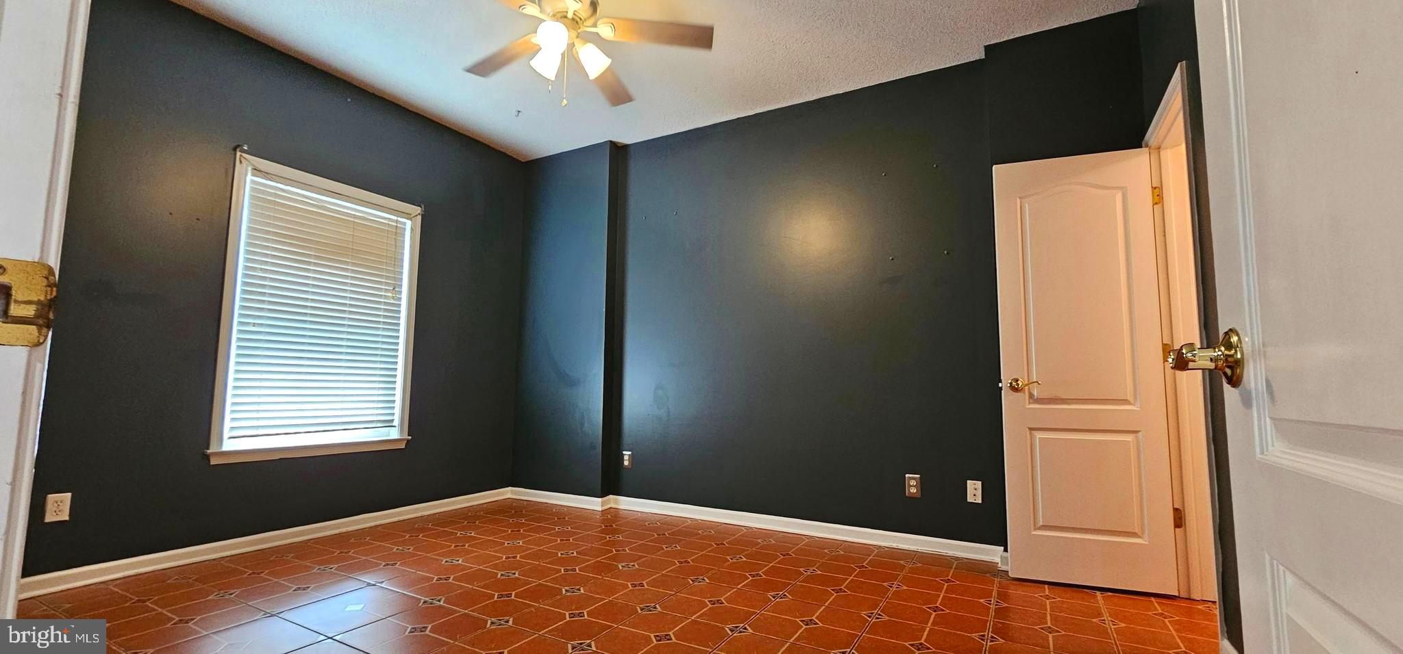 HARBOUR LIGHT CONDOS - Residential