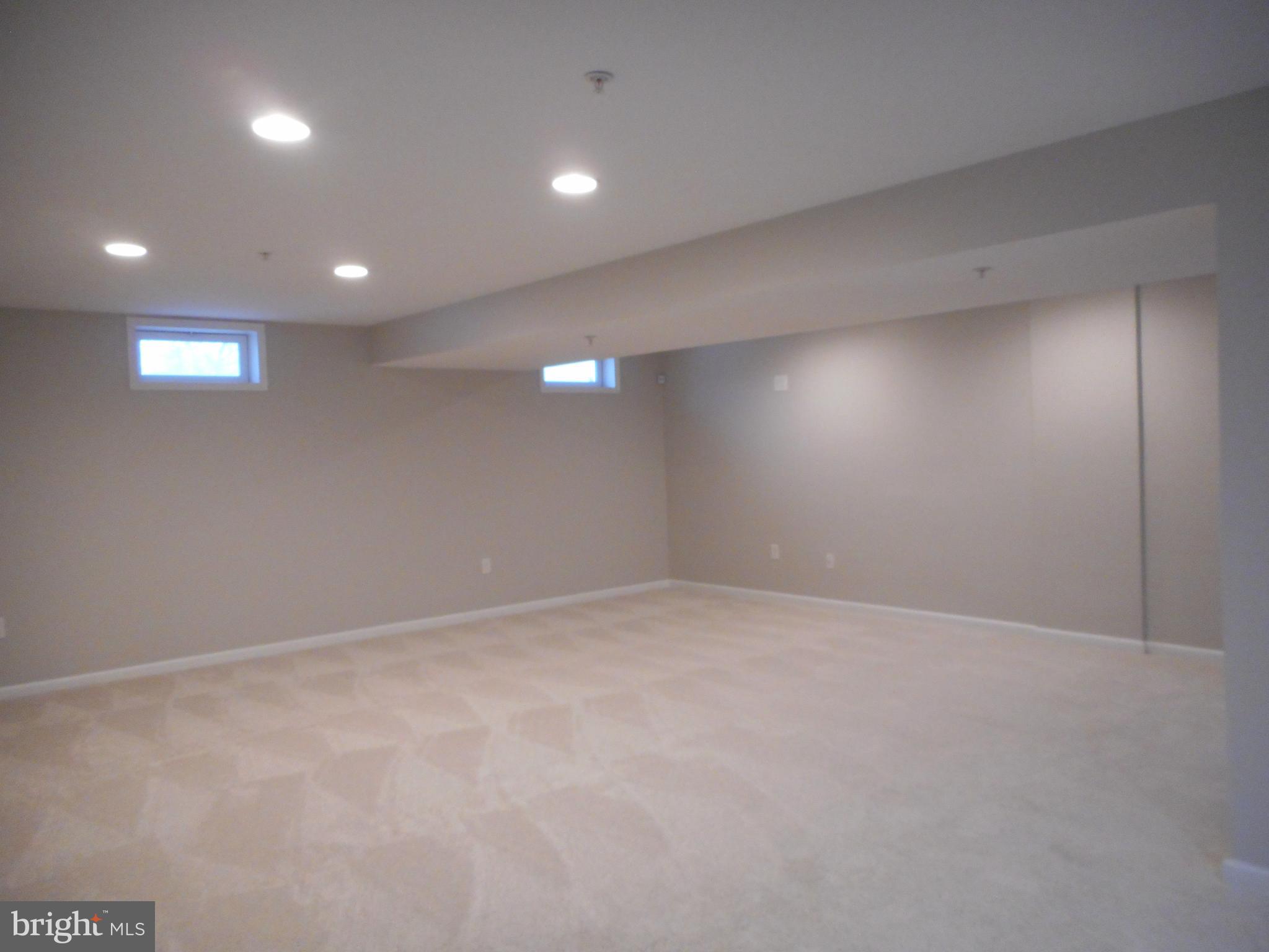 HAMPTON SUB-PLAT 1> - Residential