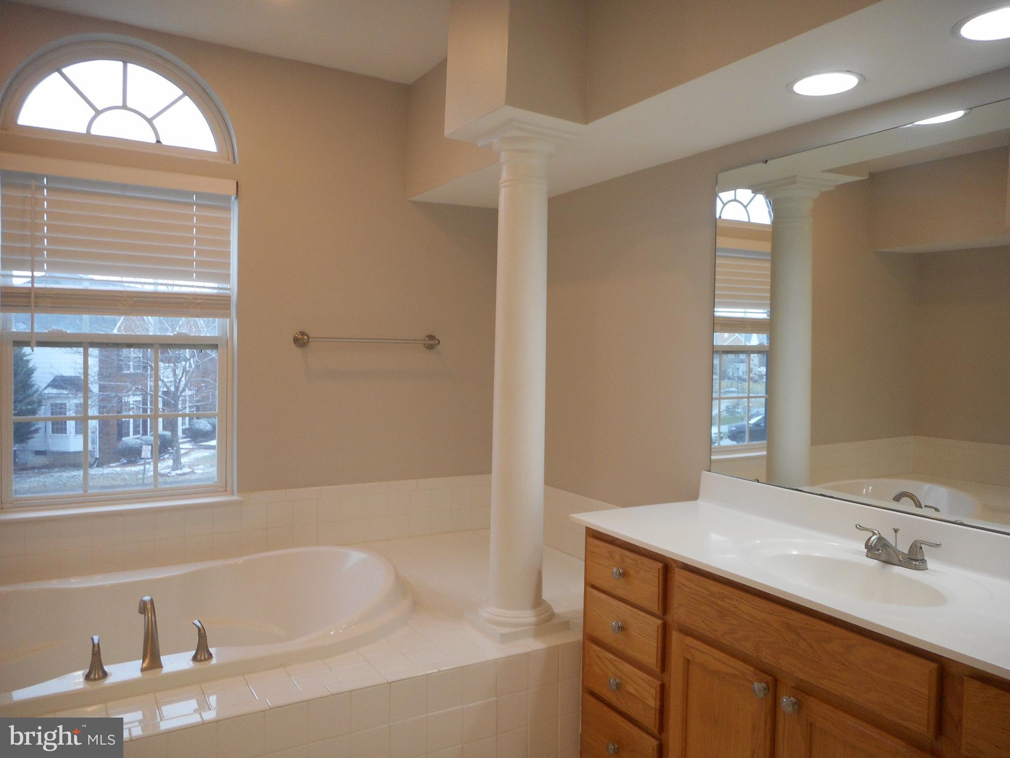 HAMPTON SUB-PLAT 1> - Residential