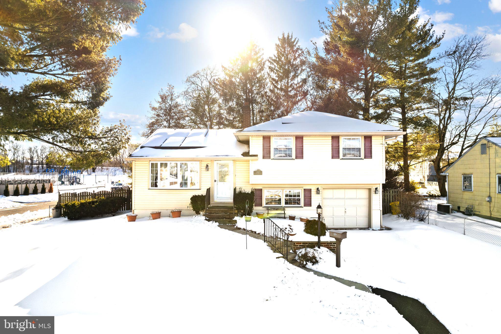 342 DEARBORNE AVENUE