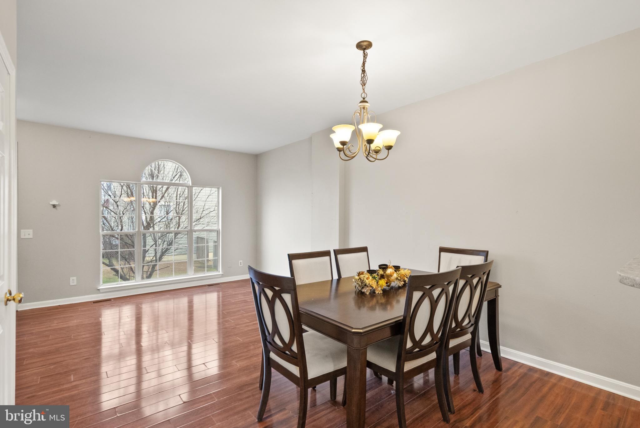 RIVER OAKS - Residential