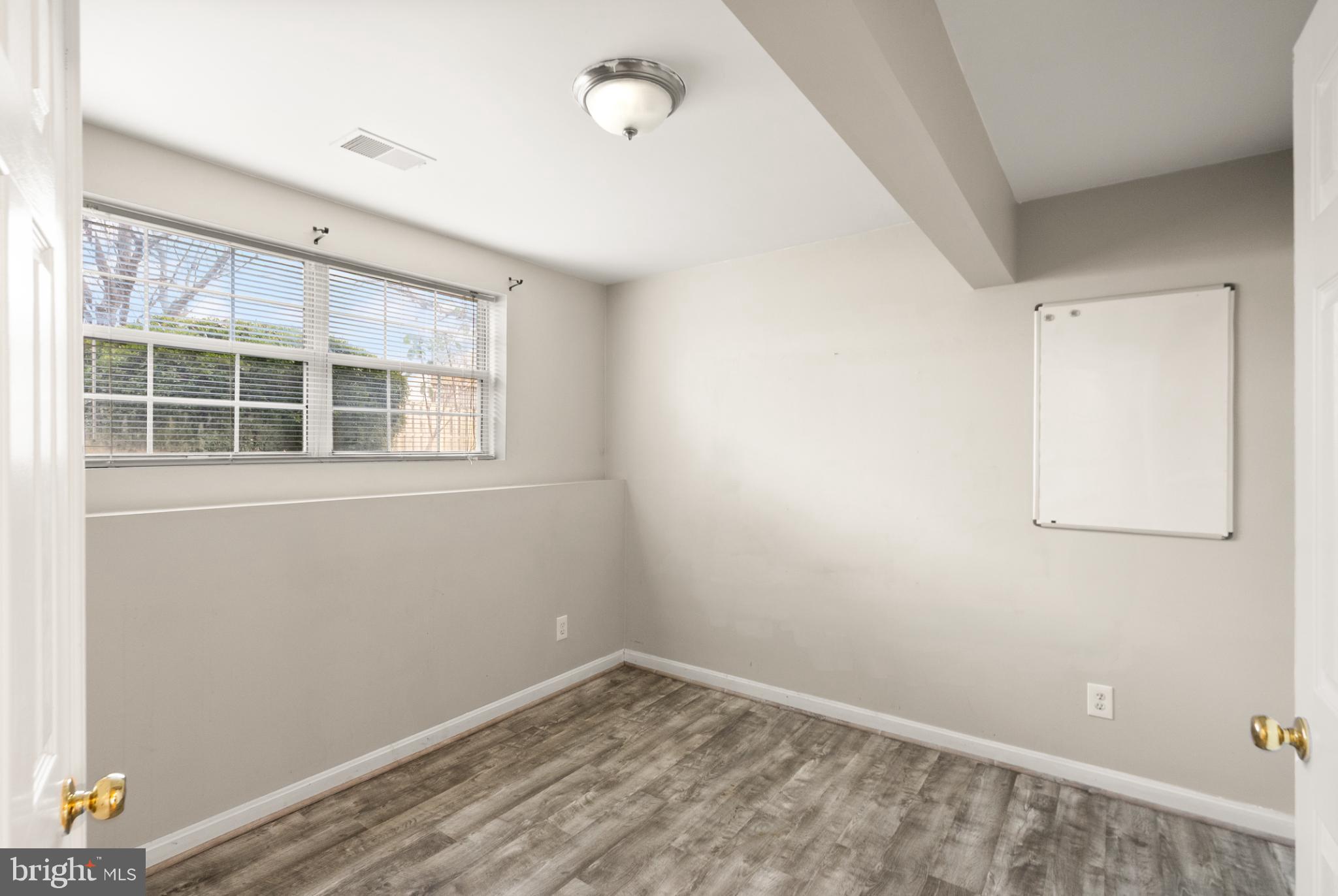 RIVER OAKS - Residential