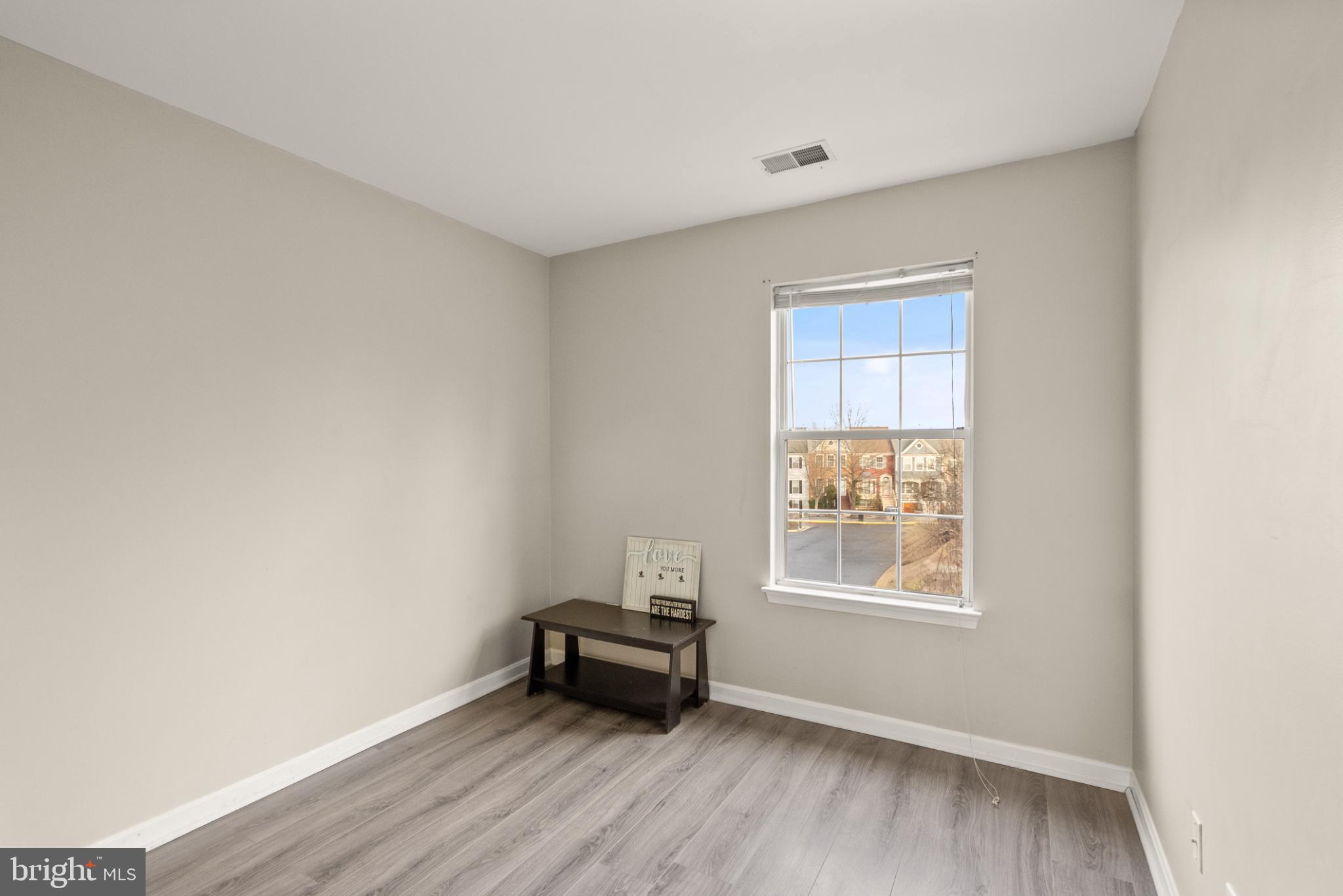 RIVER OAKS - Residential