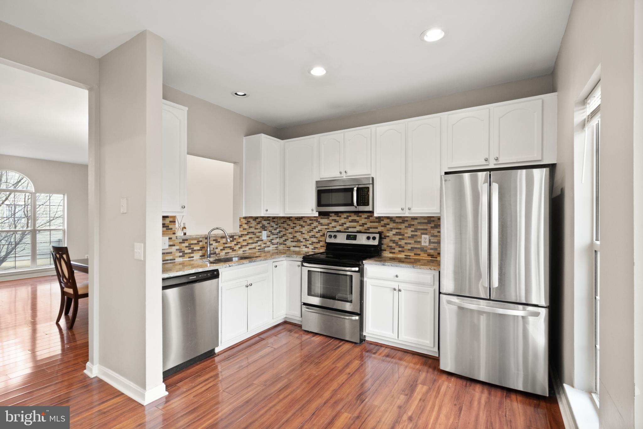 RIVER OAKS - Residential