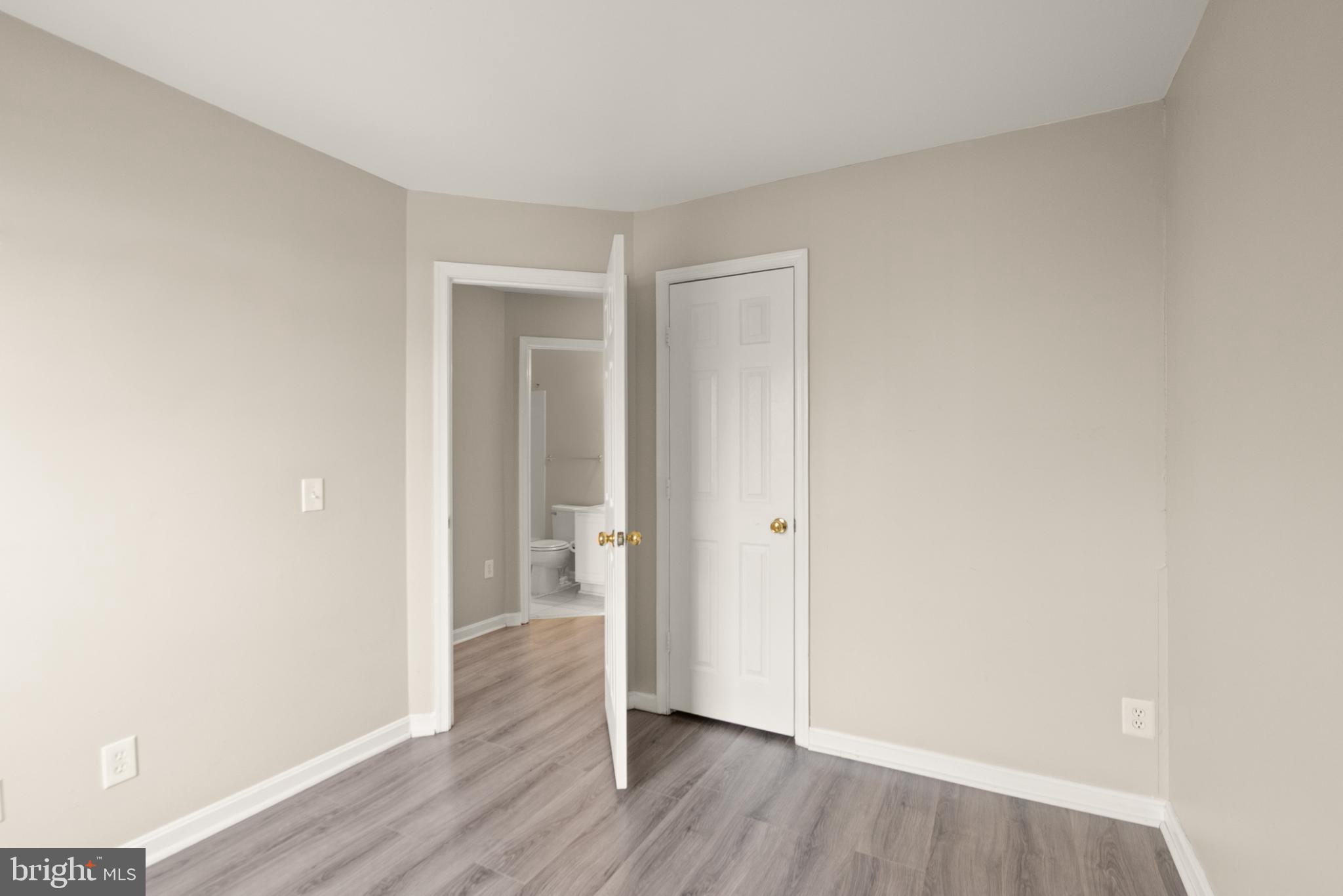 RIVER OAKS - Residential