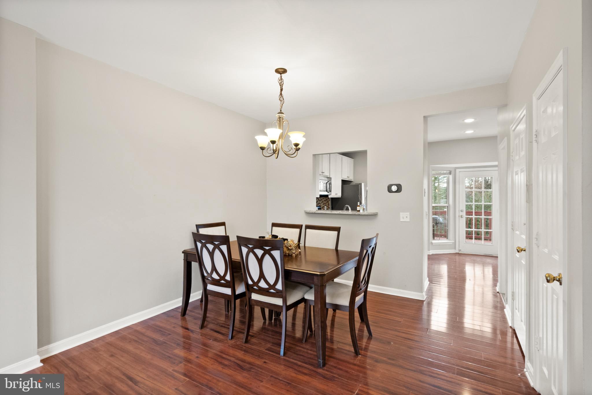 RIVER OAKS - Residential