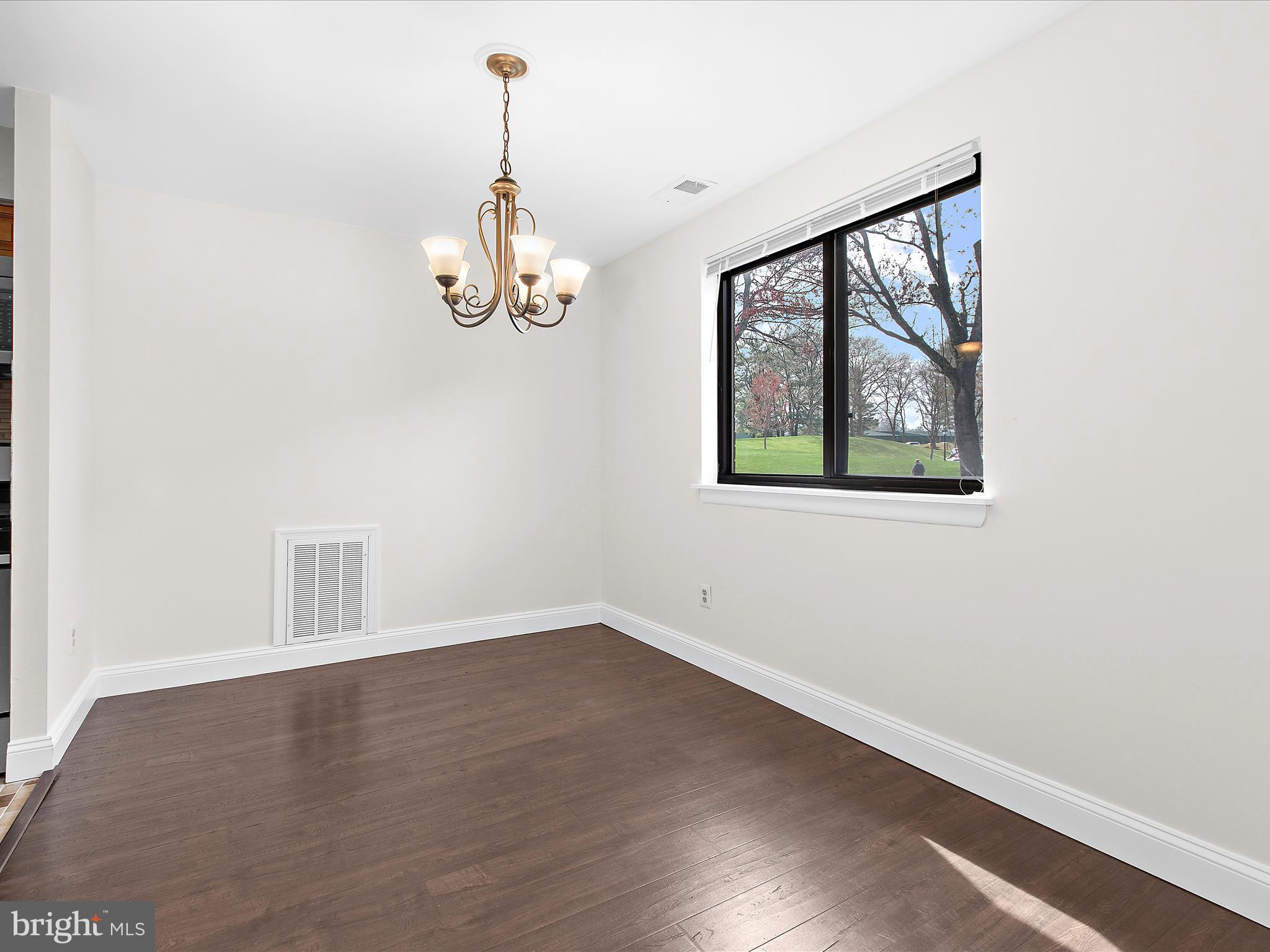 VILLAGE OF LONG REACH - Residential