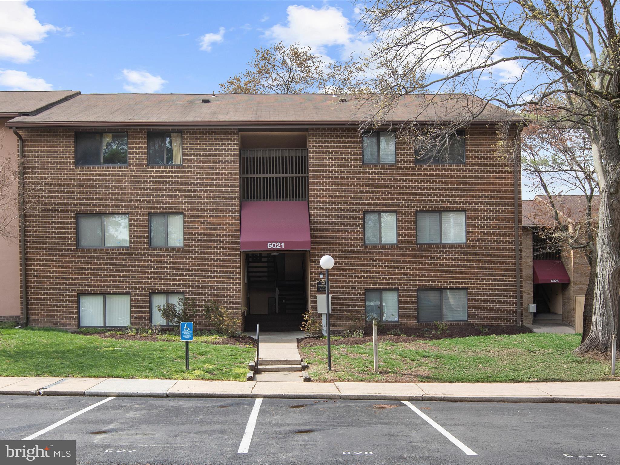 VILLAGE OF LONG REACH - Residential