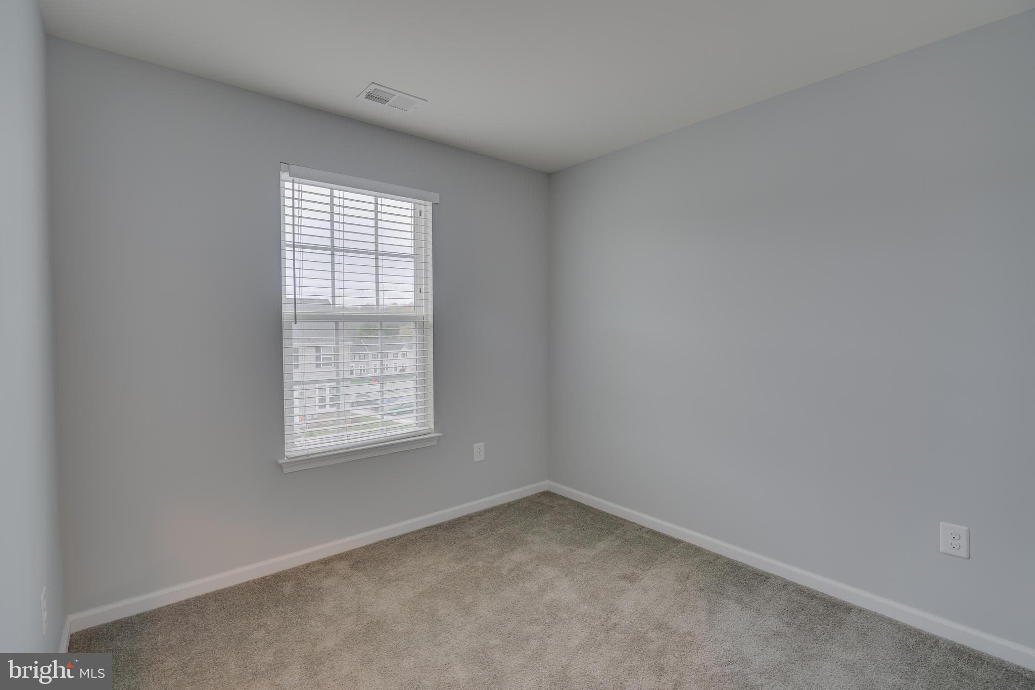 POTOMAC STATION - Residential Lease