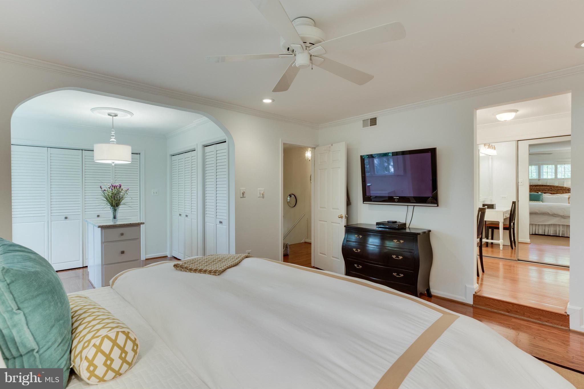 WOLF TRAP WOODS - Residential