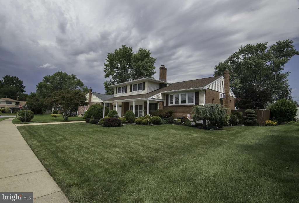 217 Spruce Glen Drive, Newark, DE 19711