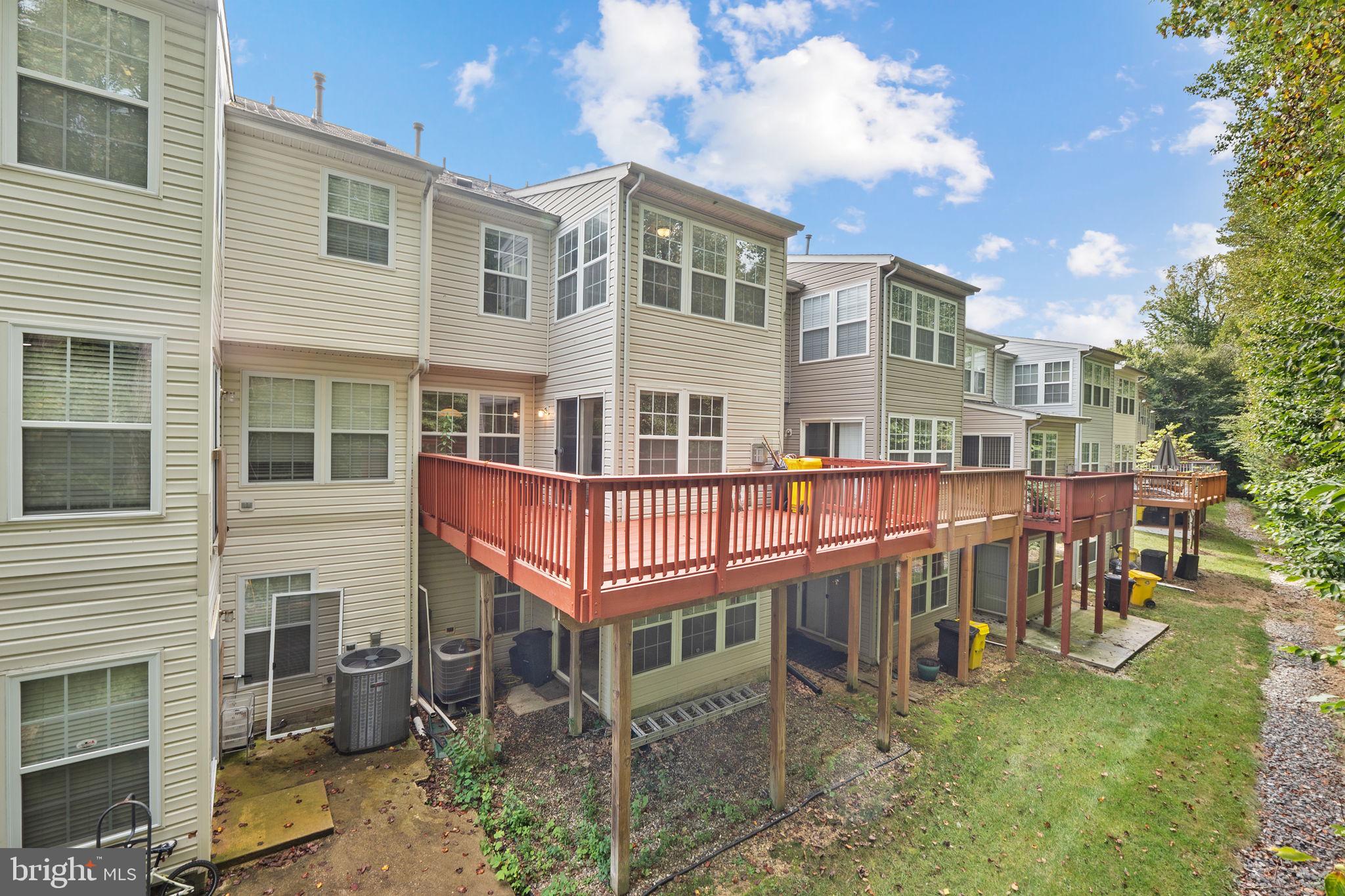 RUSSETT - Residential Lease