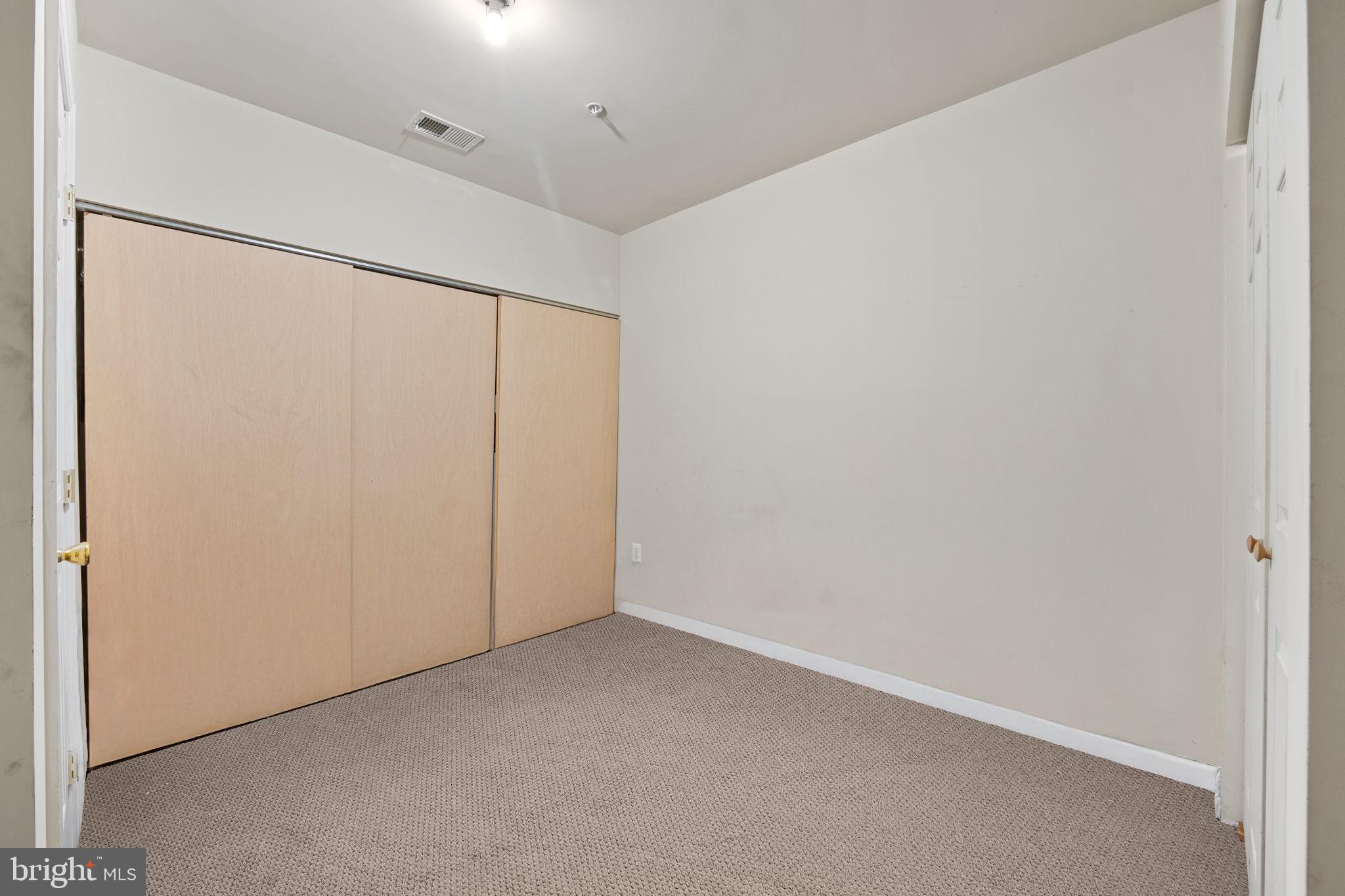 RUSSETT - Residential Lease