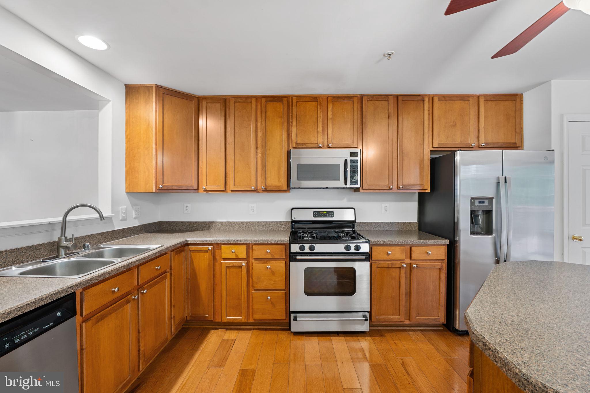 RUSSETT - Residential Lease