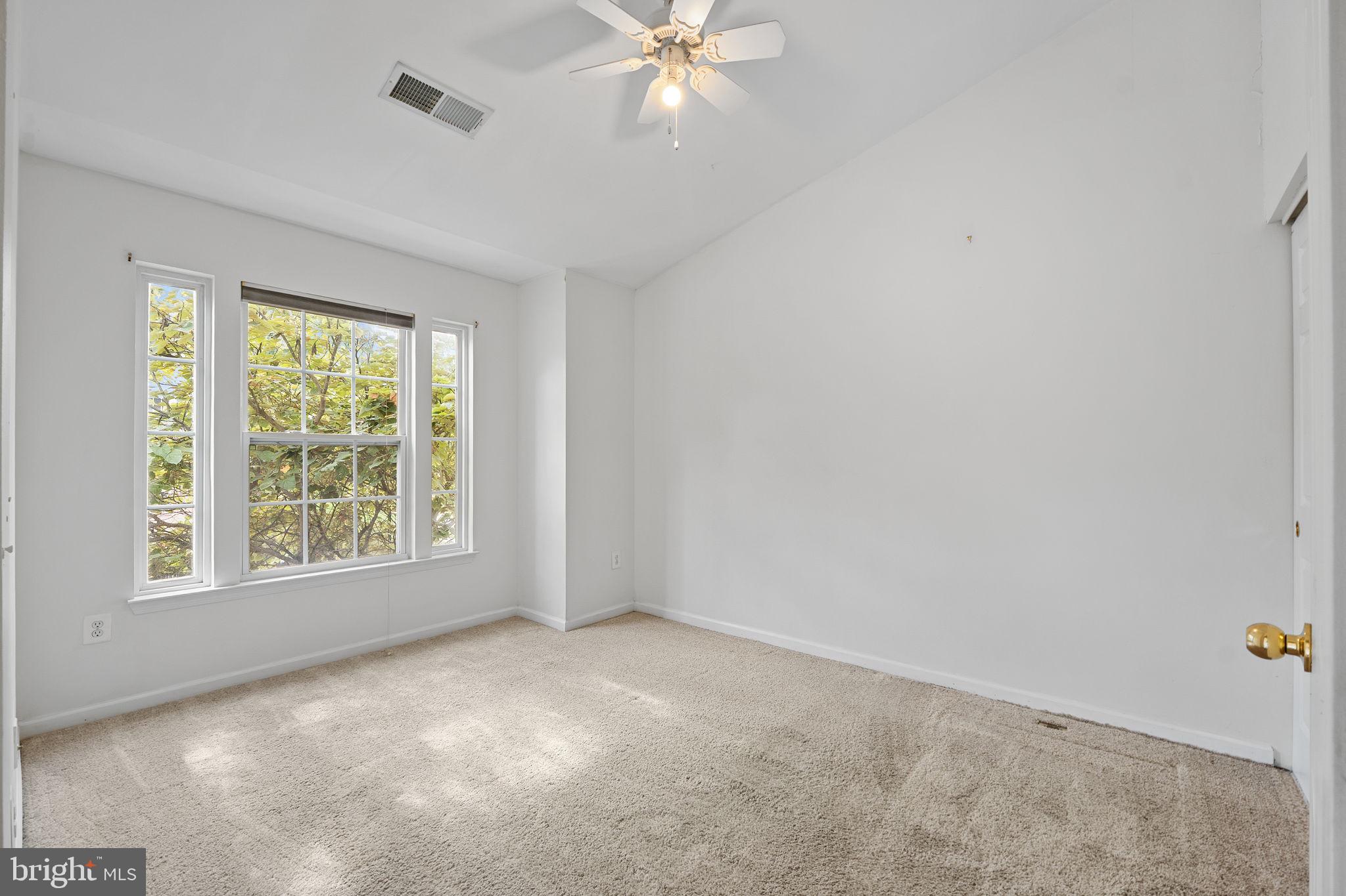 RUSSETT - Residential Lease