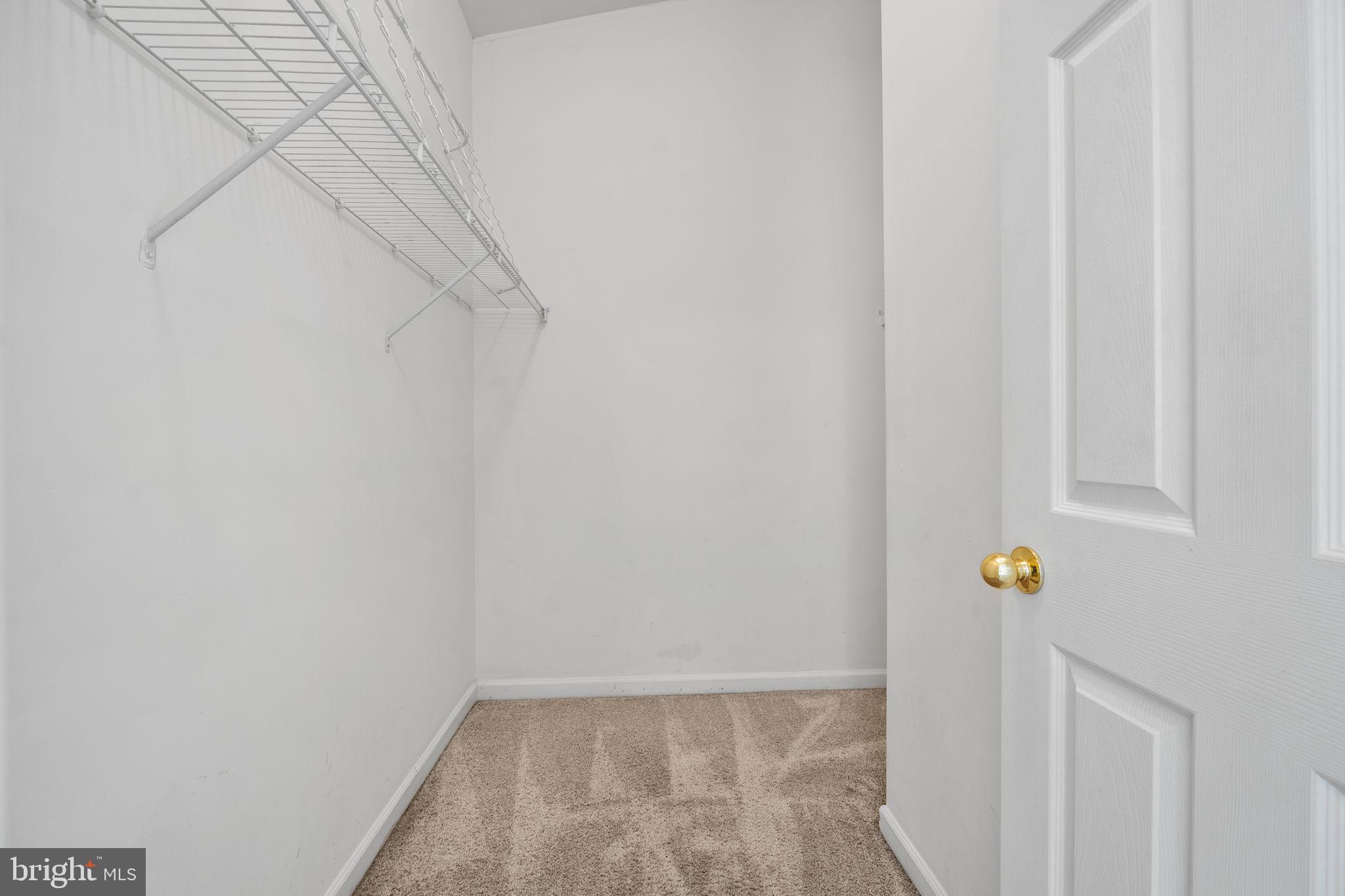 RUSSETT - Residential Lease