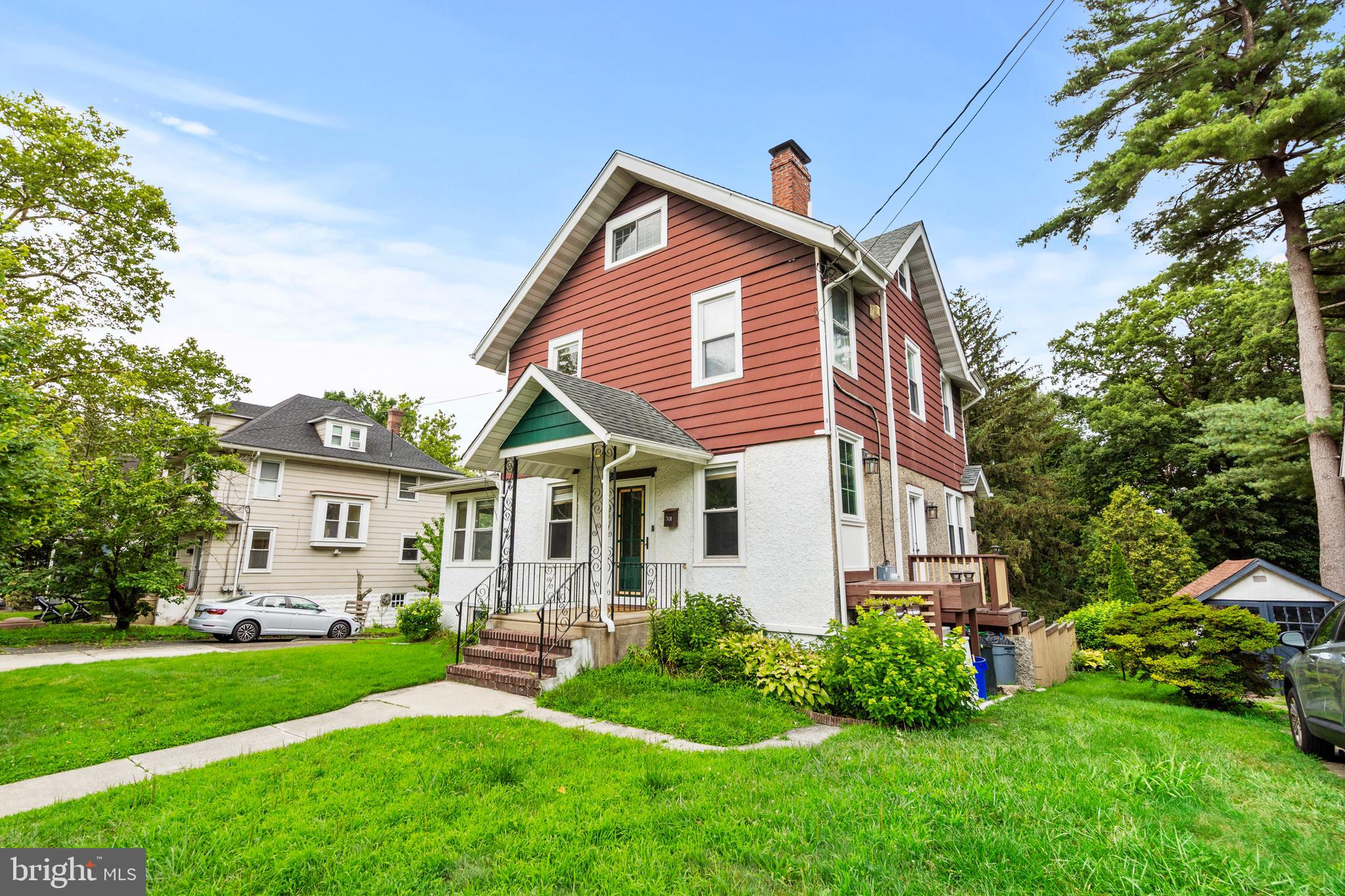301 LAKEVIEW DRIVE