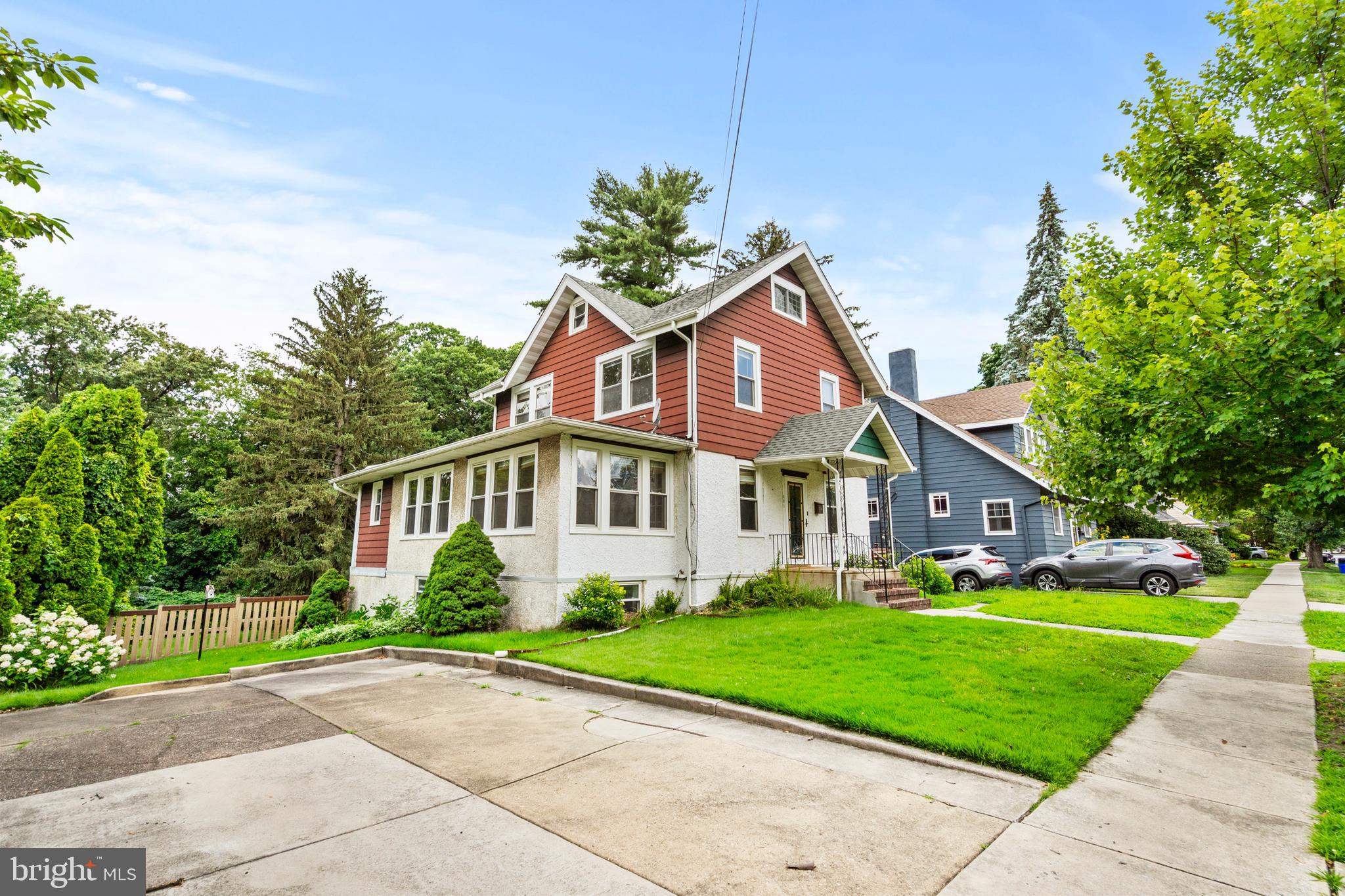301 LAKEVIEW DRIVE