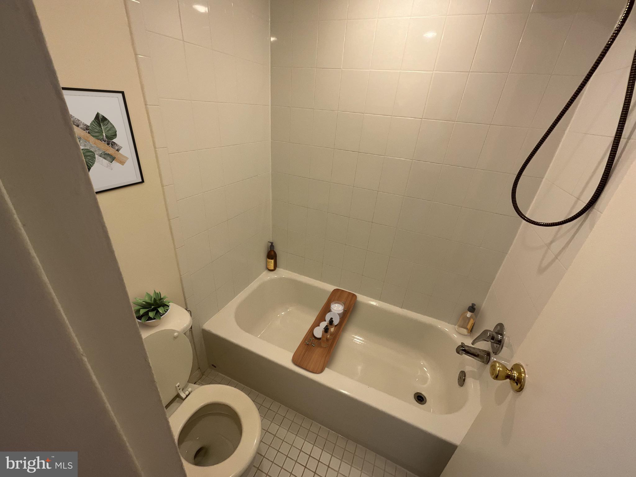 PRESIDENTIAL TOWERS - Residential