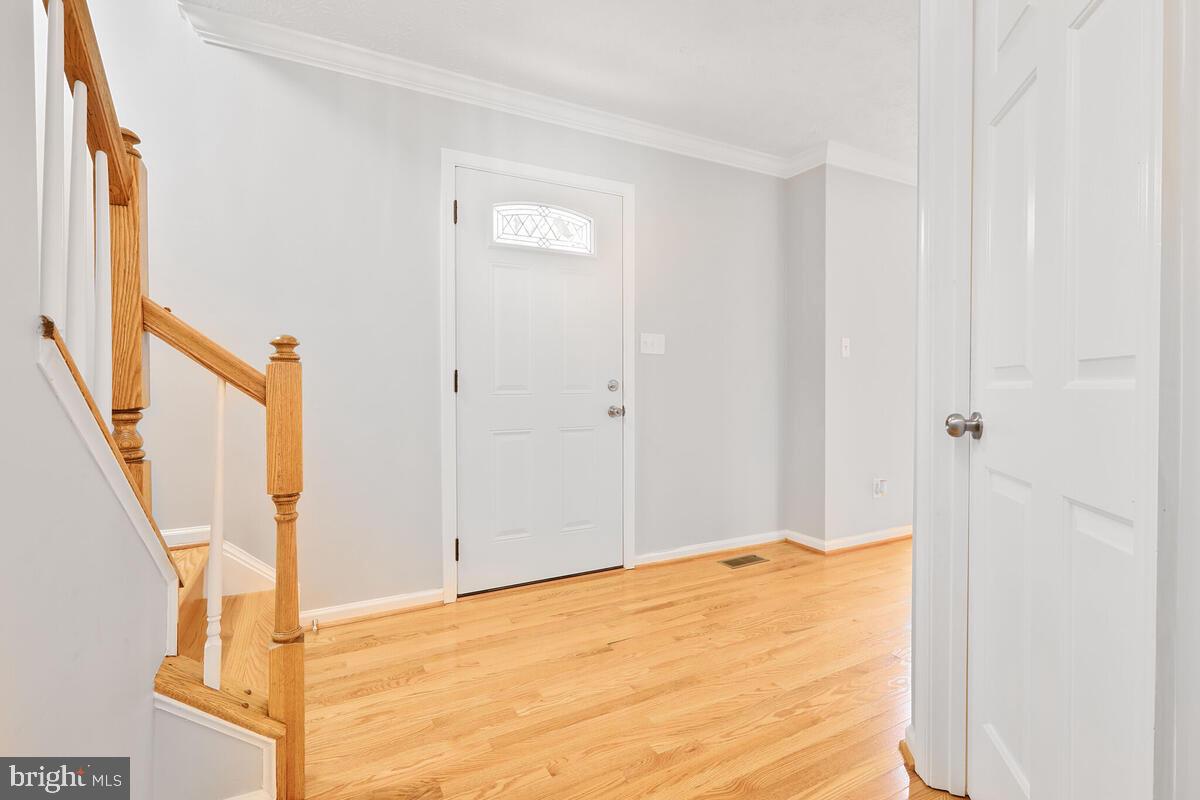 7802 SHALLOWBROOK COURT