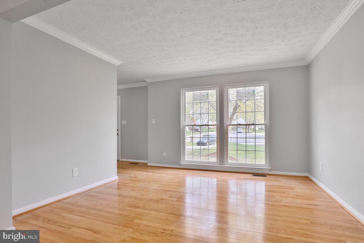 7802 SHALLOWBROOK COURT