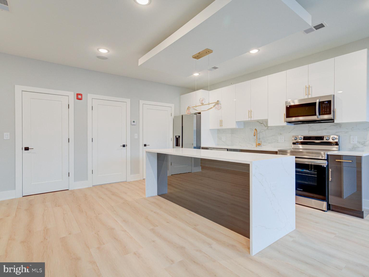 FISHTOWN - Residential Lease