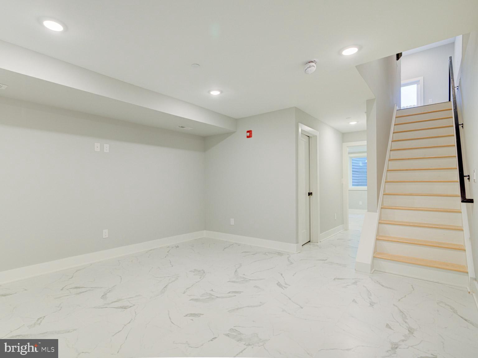 FISHTOWN - Residential Lease