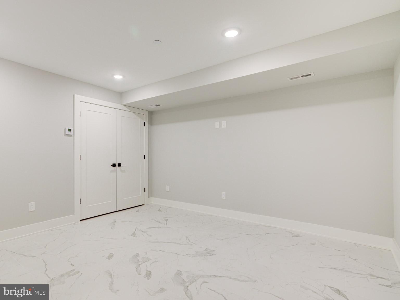 FISHTOWN - Residential Lease