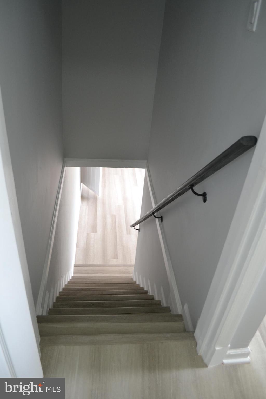 ROCK CREEK FOREST - Residential Lease