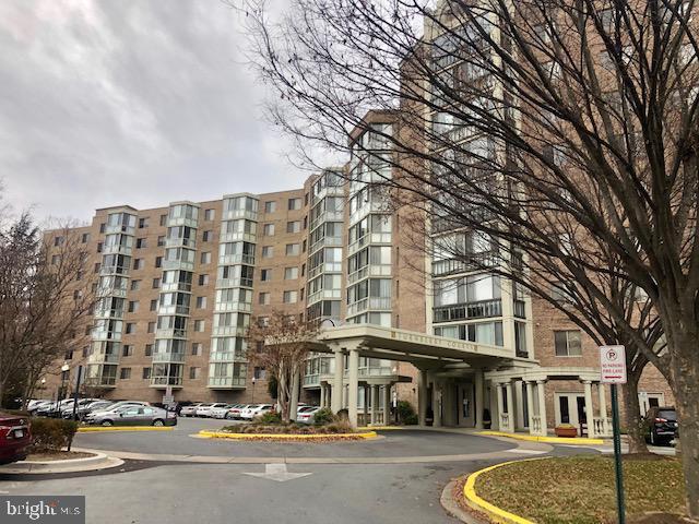 LEISURE WORLD - Residential Lease