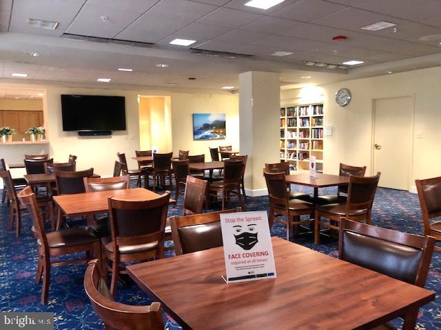 LEISURE WORLD - Residential Lease