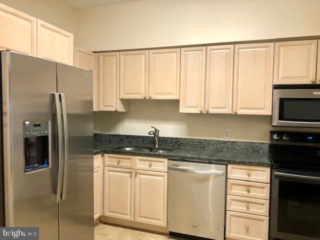 LEISURE WORLD - Residential Lease