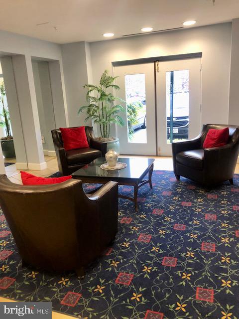 LEISURE WORLD - Residential Lease