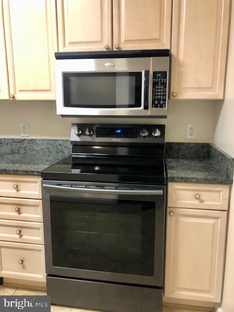 LEISURE WORLD - Residential Lease