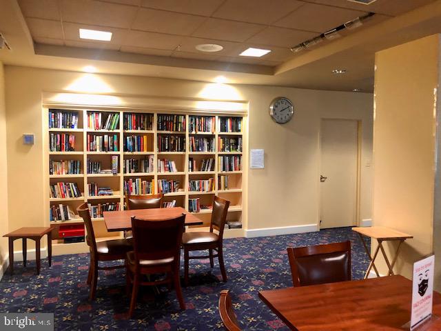 LEISURE WORLD - Residential Lease