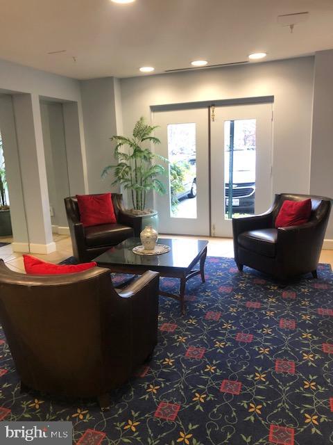 LEISURE WORLD - Residential Lease