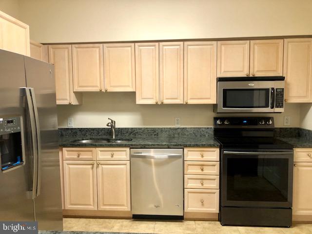 LEISURE WORLD - Residential Lease