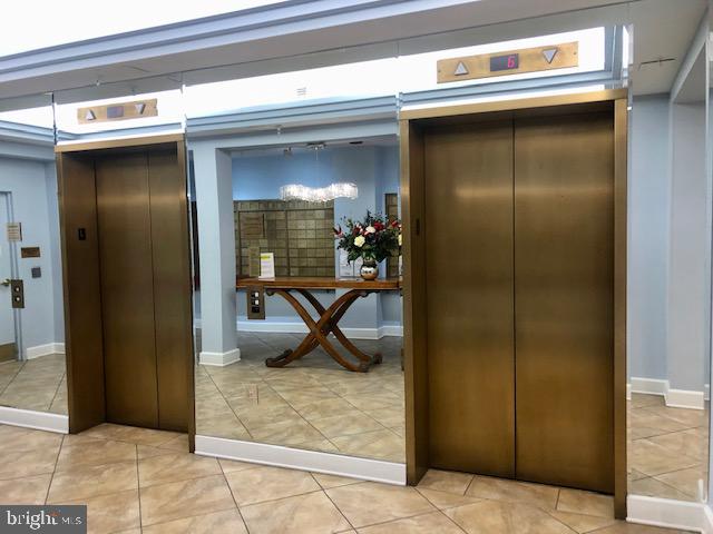 LEISURE WORLD - Residential Lease