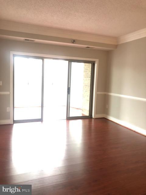 LEISURE WORLD - Residential Lease