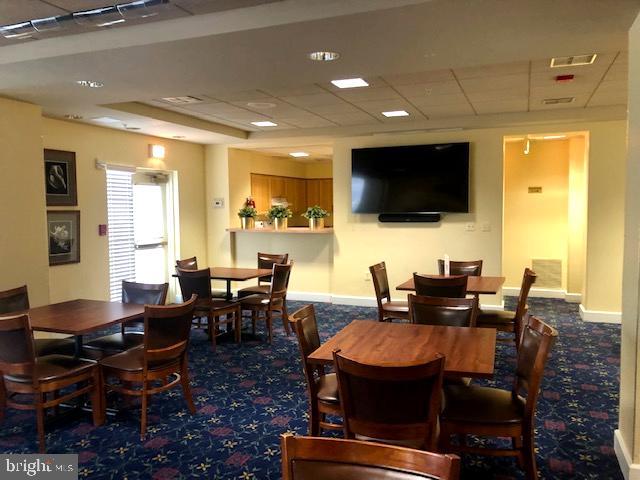 LEISURE WORLD - Residential Lease