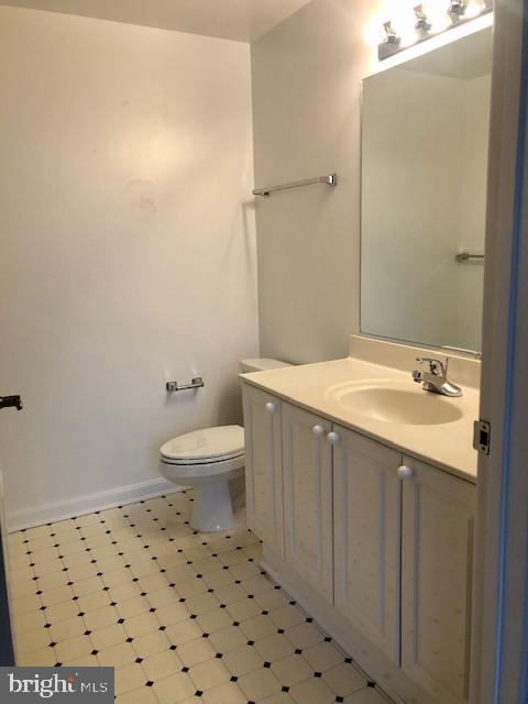 LEISURE WORLD - Residential Lease