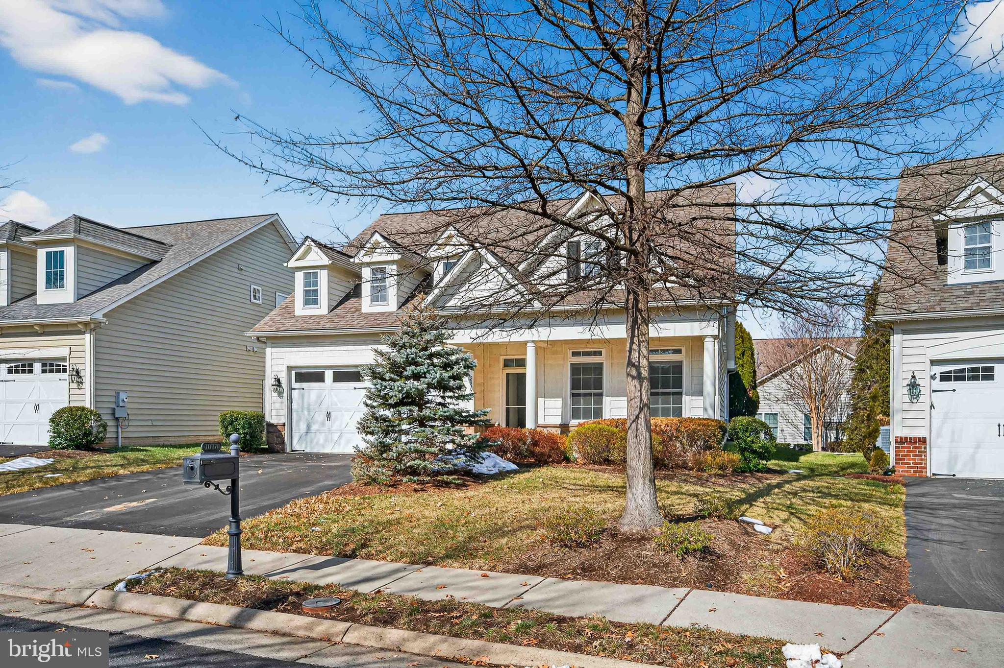 20726 CRESCENT POINTE PLACE